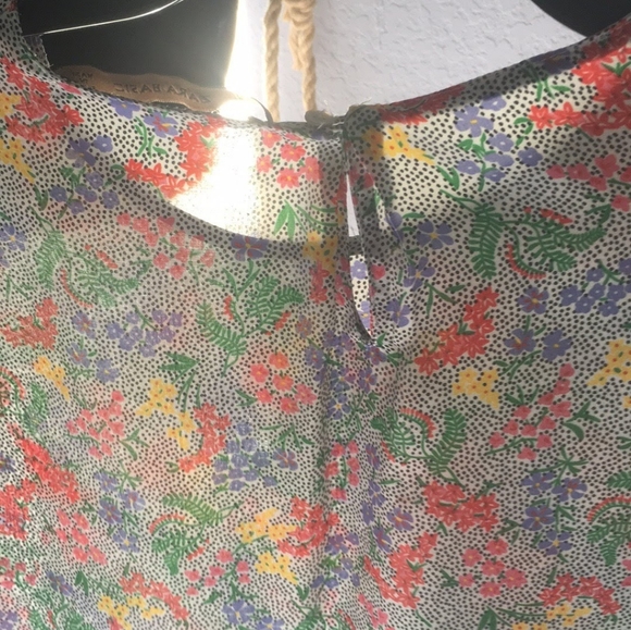 *Zara Top* - Picture 4 of 6